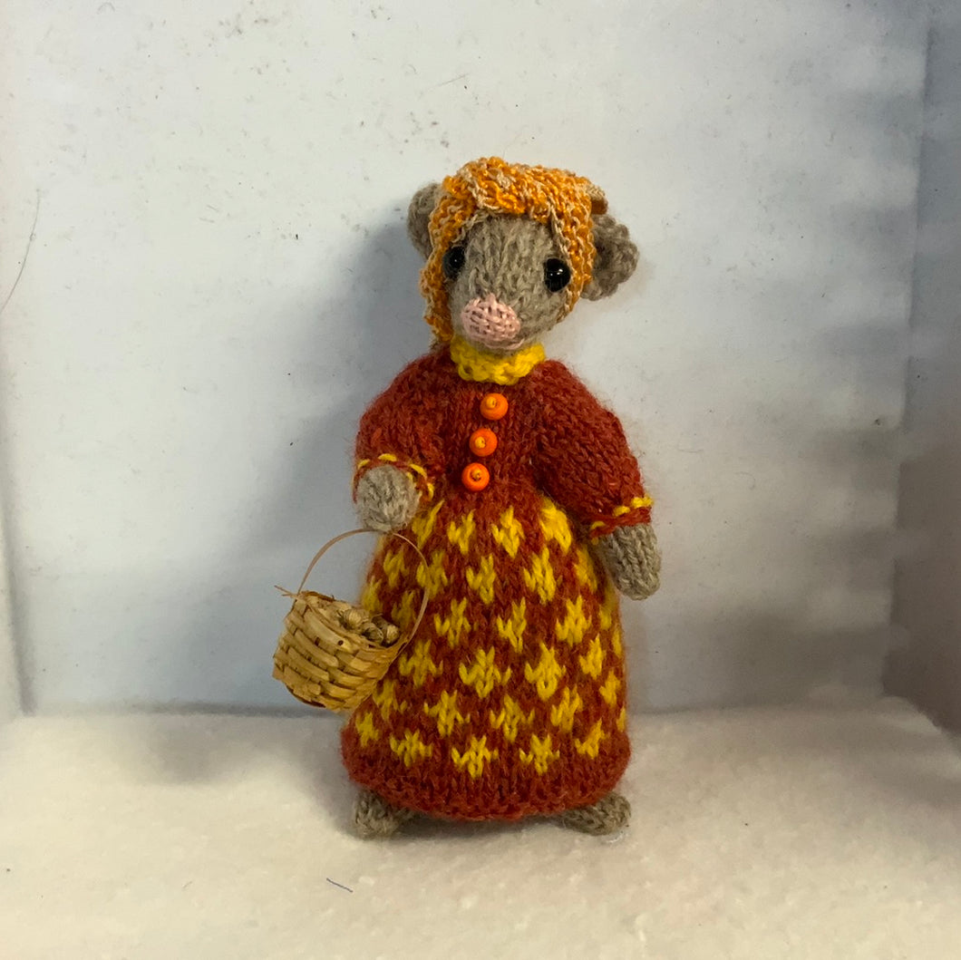Knitted Mouse, 5”