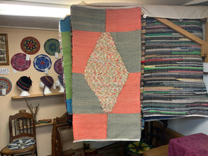 524-6  green and melon diamond