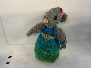 Knitted mouse with beaded belt. 5” tall
